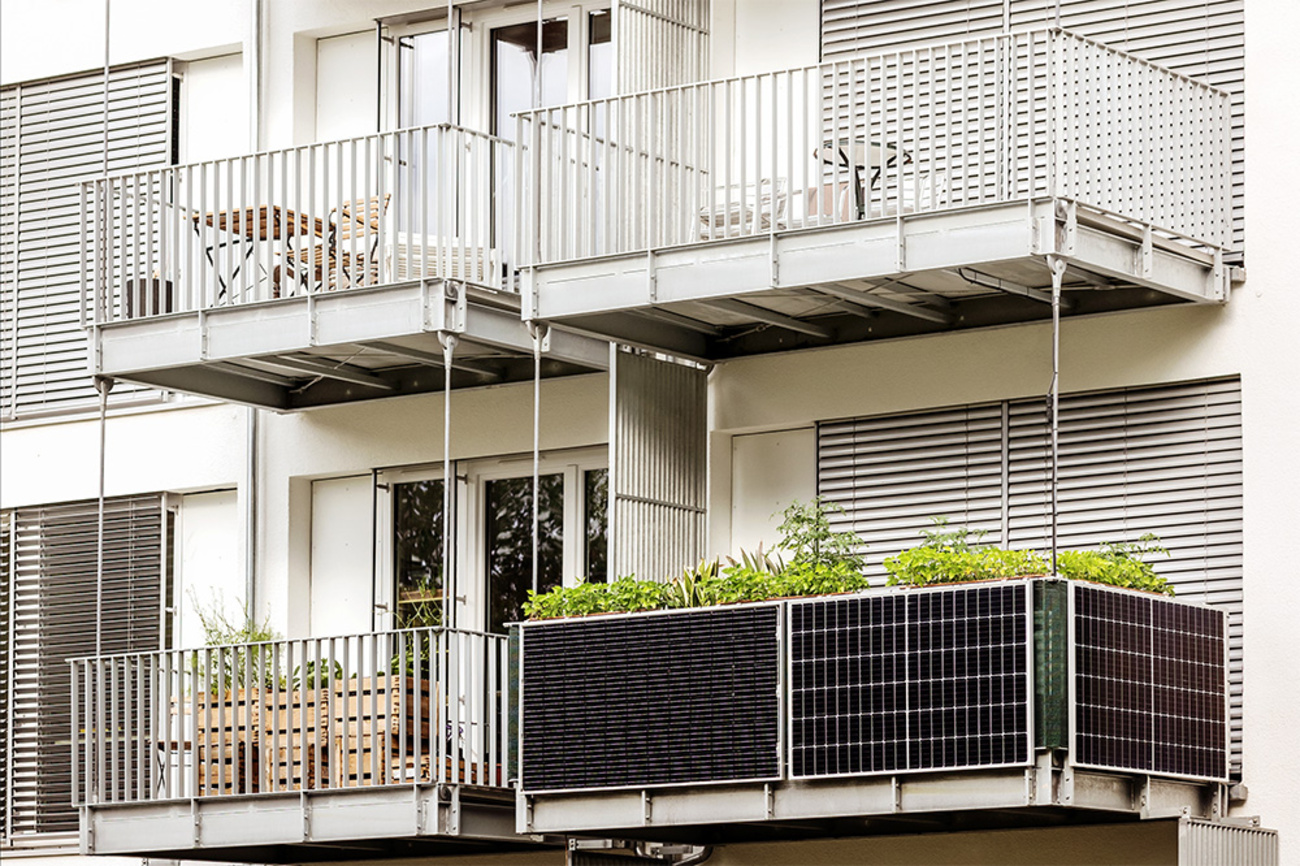 G4GAS Balkon­kraftwerk bei G4Gas Anlagenbau GmbH in Burgau